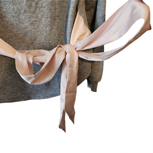 Victoria's Secret sz L large bow sweatshirt - Picture 3 of 5